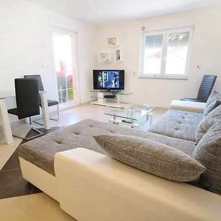 Borka Apartment *